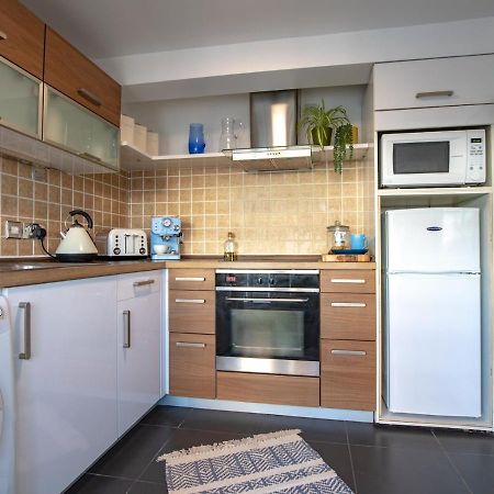 Pass The Keys Art Deco Inspired Apartment With Roof Top Views Shrewsbury Extérieur photo